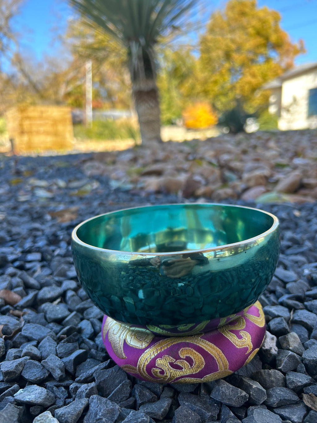 The Ohm Store 5.25 Inch 4th Octave G-Note Throat Chakra Bowl - view 7