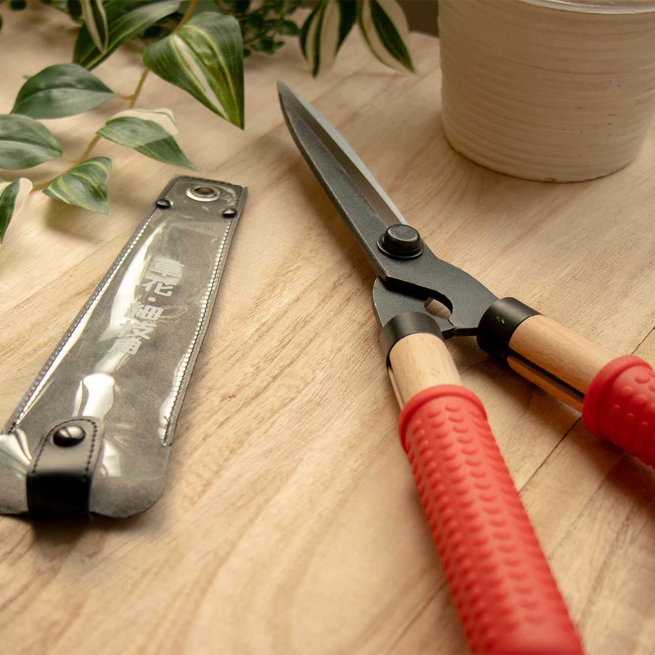 Wazakura Japan Premium Mini Hedge Shears - Handmade Japanese Pruning Shears