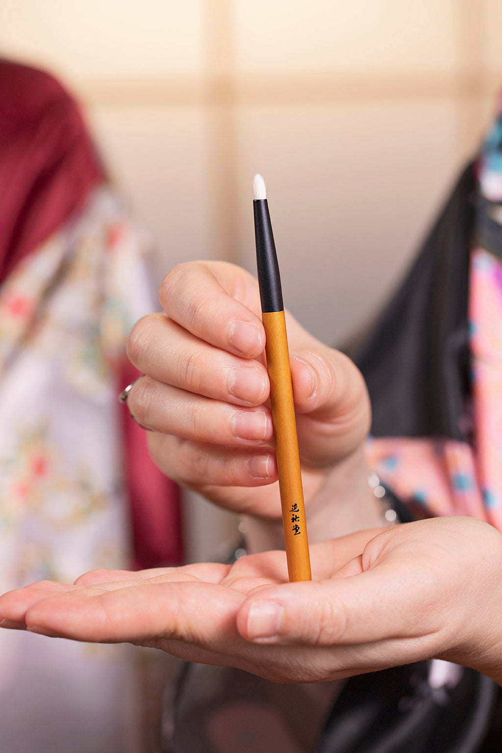 Koyudo Kakishibuzome KSZ-06 Eyeliner Brush - view 2