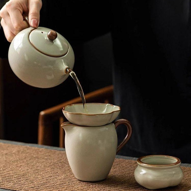 KOHGANE Korean Tea Set Teapot Cooling Bowl Strainer - Tea Ritual Object - view 3