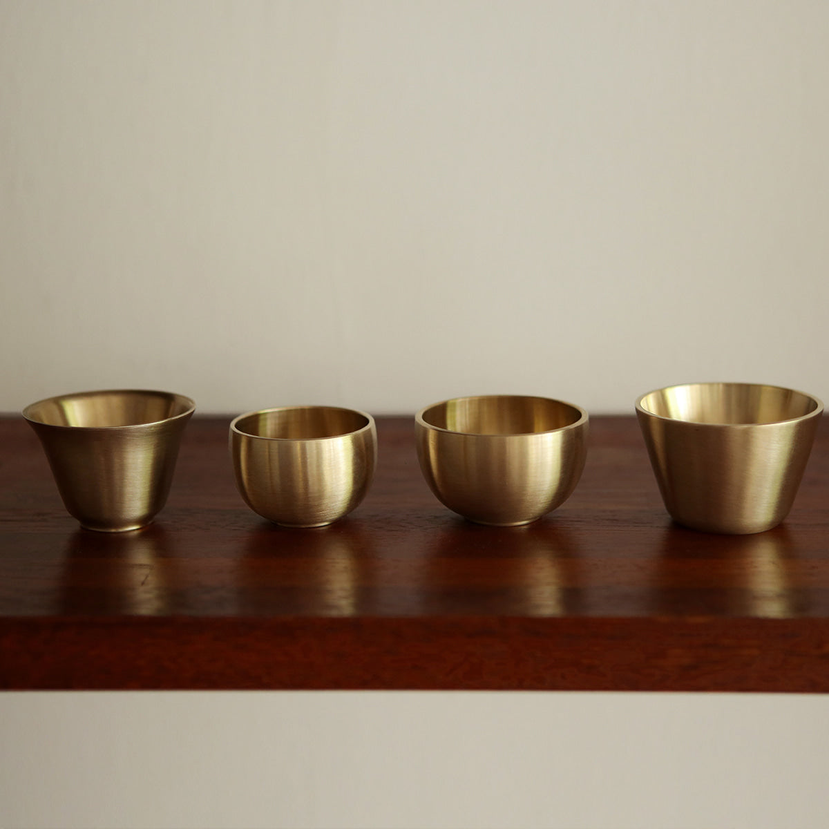 Notdam Bangjja Brass Dew Drop Soju Cup Set of 2 - view 7