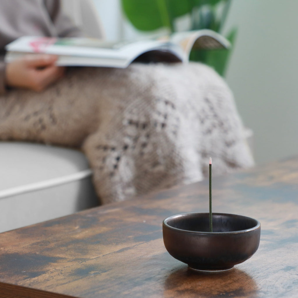 Asayu Japan Zen Black and Gold Incense Holder