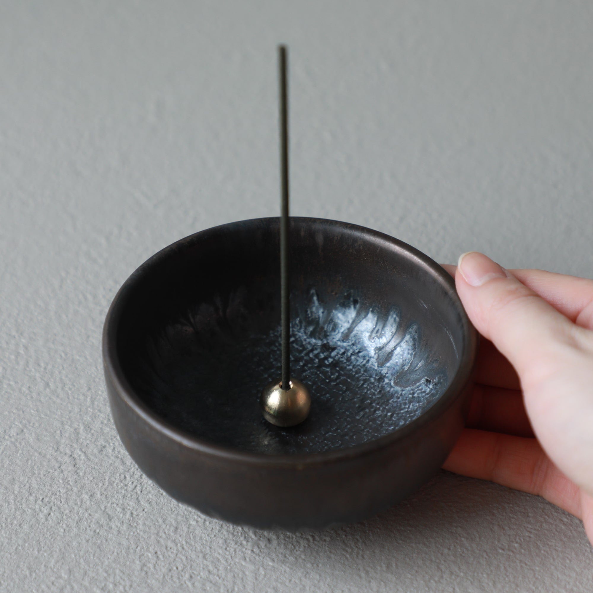 Asayu Japan Zen Black and Gold Incense Holder