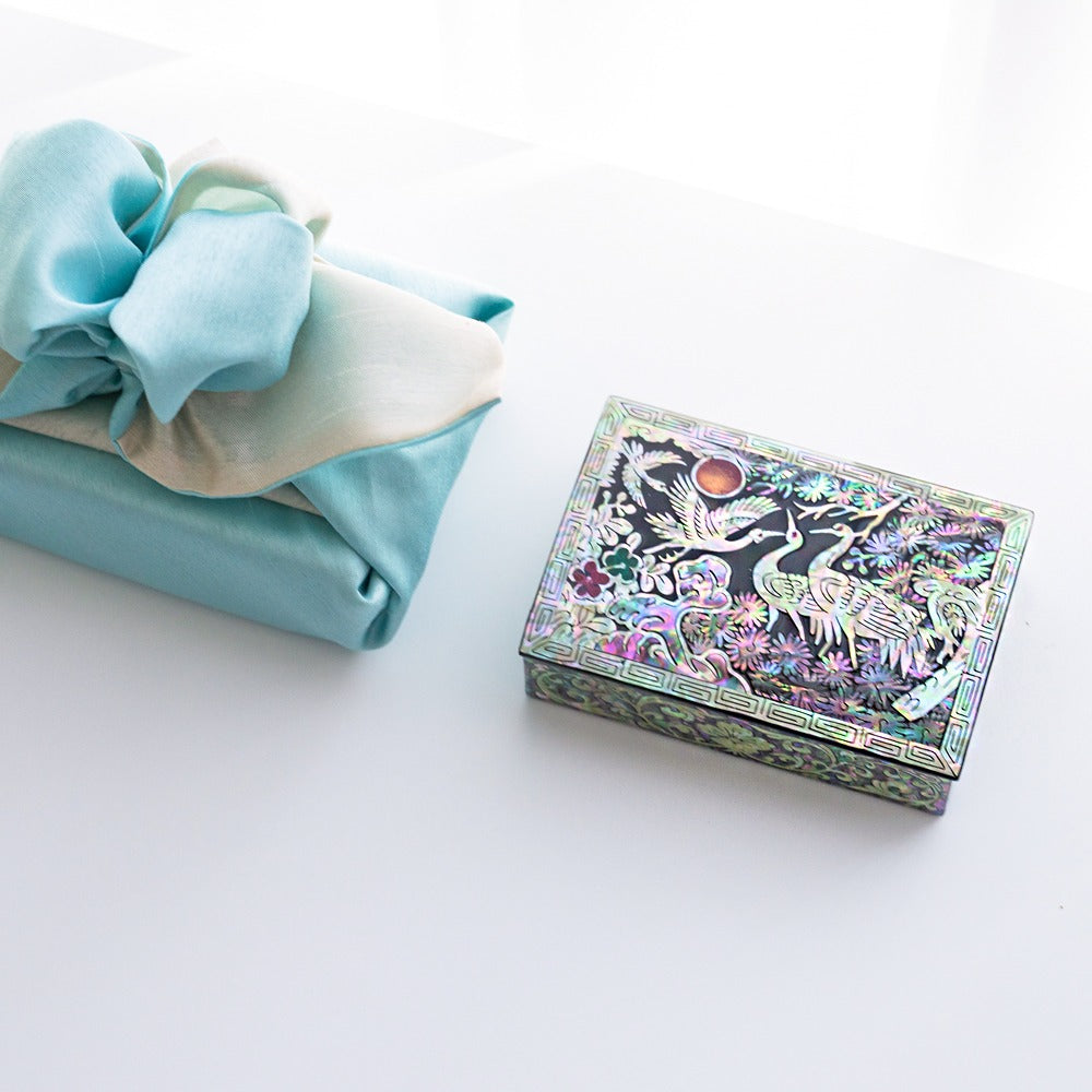 Najeon Mother-of-Pearl Keepsake Box - Crane & Pine (II)