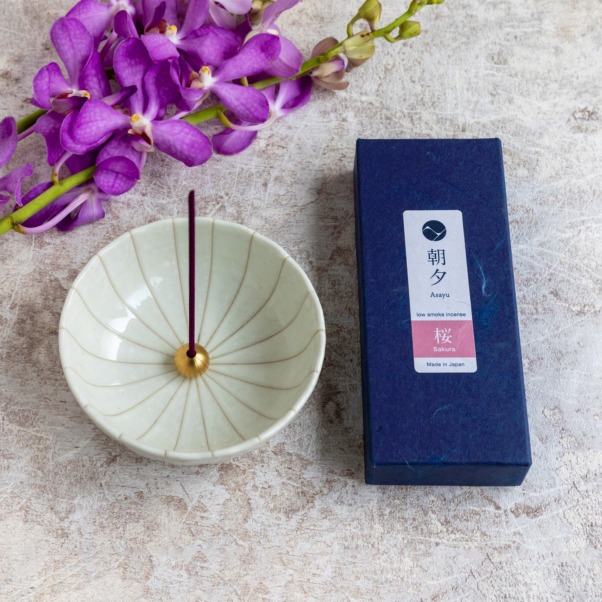 Asayu Japan Low Smoke Incense Gift Set [ Sakura Cherry Blossom Incense Sticks+ White Lotus Incense Holder ]