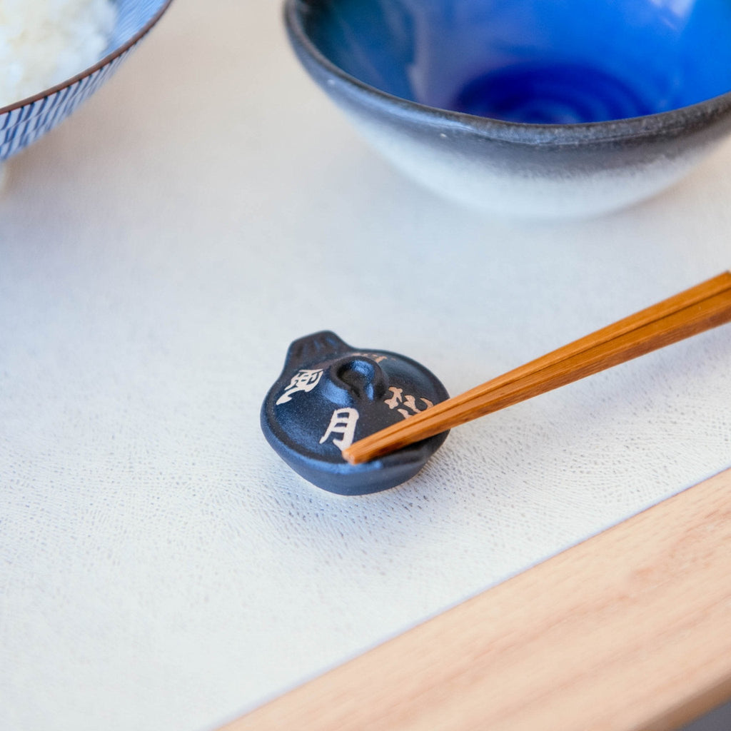 Musubi Kiln Donabe Chopstick Rest