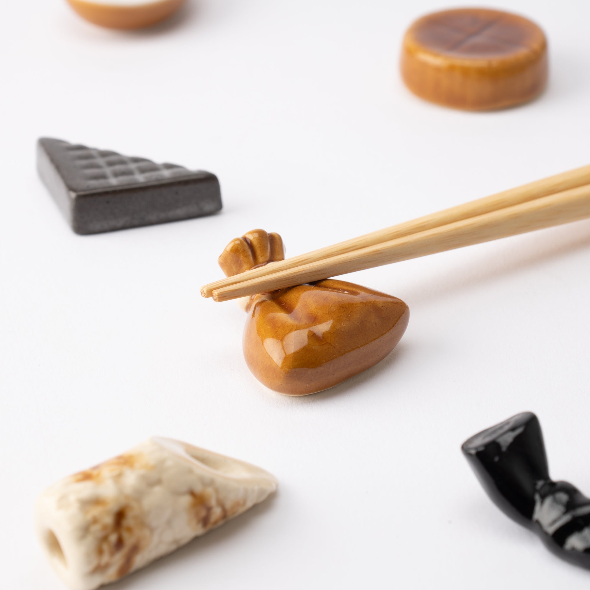 Musubi Kiln Oden Series Chopstick Rest