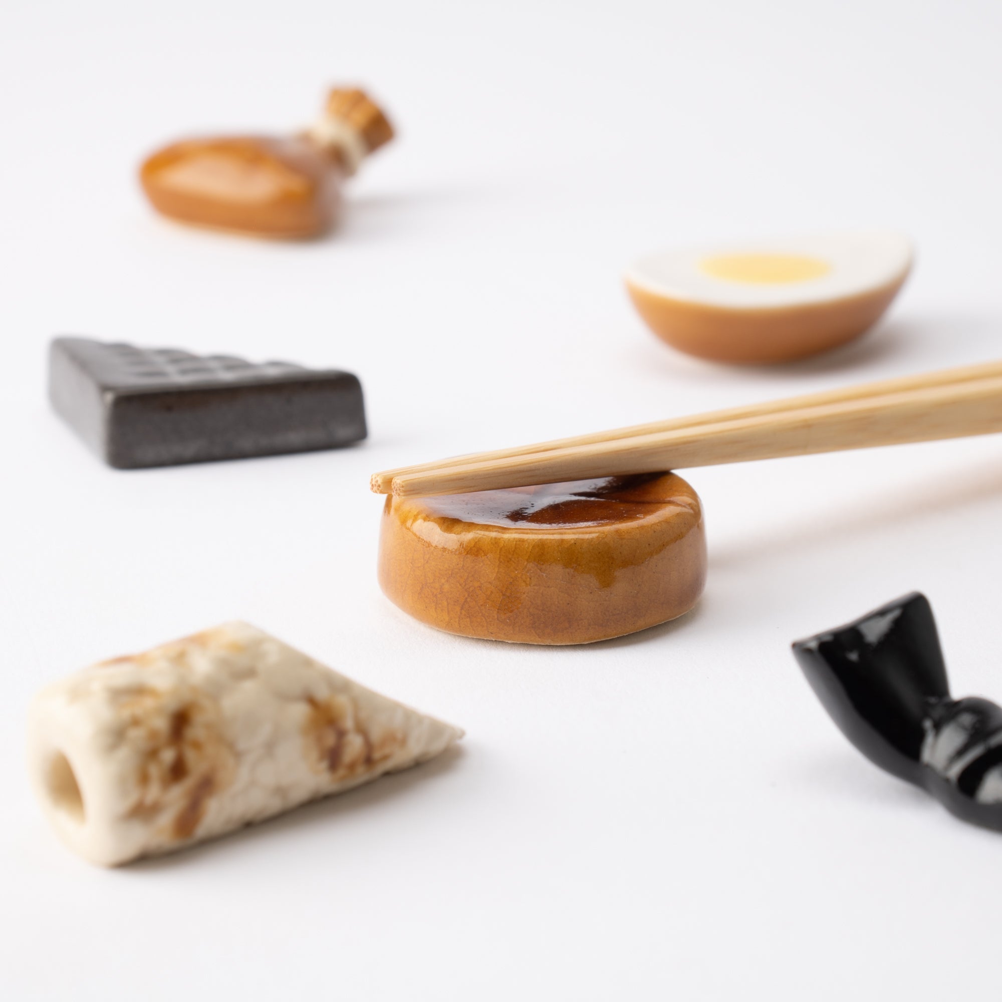 Musubi Kiln Oden Series Chopstick Rest