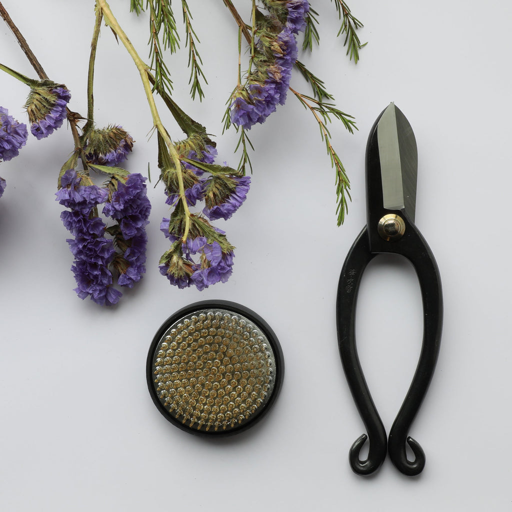 Wazakura 2PCS Japanese Ikebana Essential Tool Set [ Ikenobo Scissors + Round Brass Kenzan]