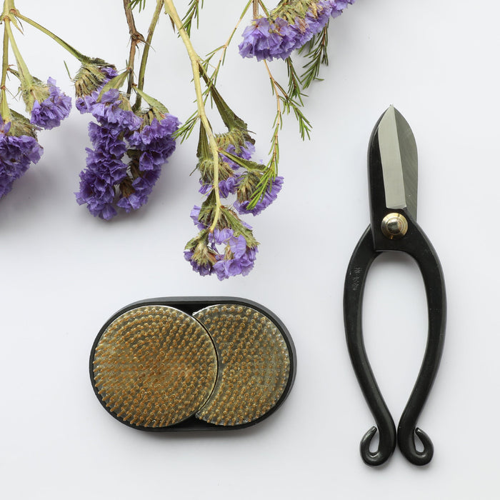 Wazakura 2PCS Japanese Ikebana Essential Tool Set [ Ikenobo Scissors + Sun and Moon Kenzan]