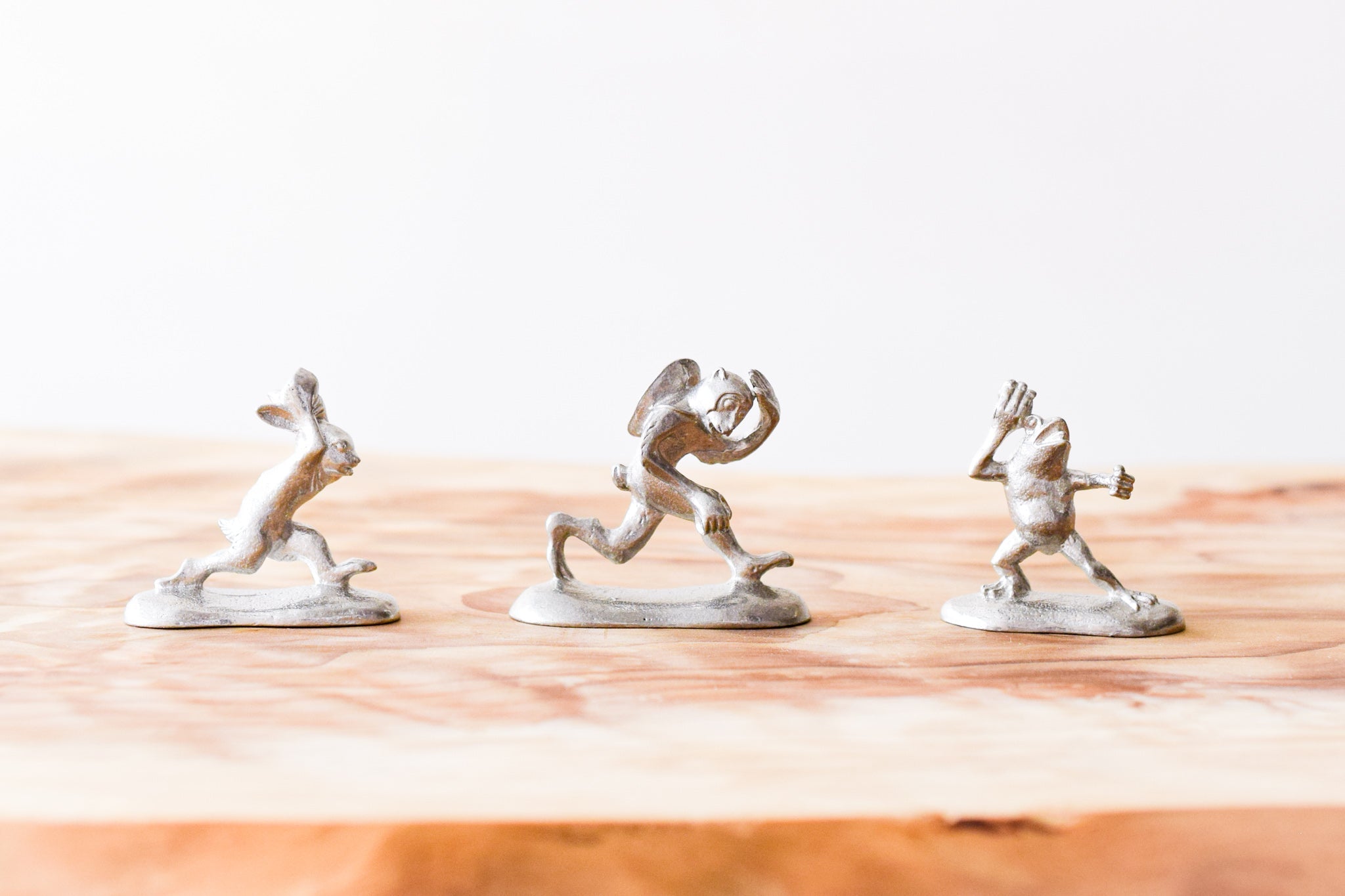 Juttoku Animal Scroll Incense Holder - Monkey - view 2