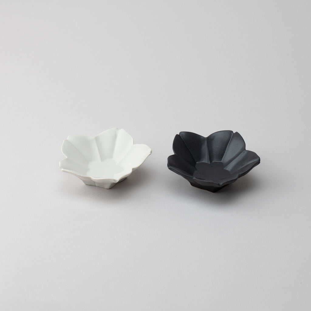Musubi Kiln RYOUKA Sakura Sauce Plate