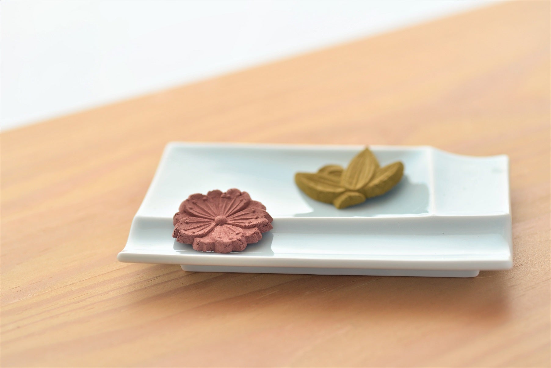 Juttoku Pressed Incense Tablets - Plum Blossom - view 2