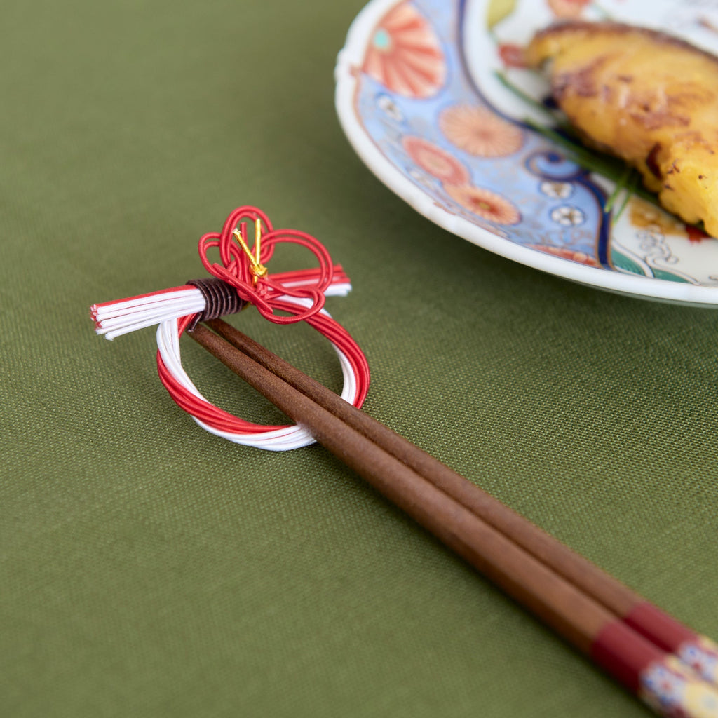 Musubi Kiln Plum Kaga Mizuhiki Chopstick Rest