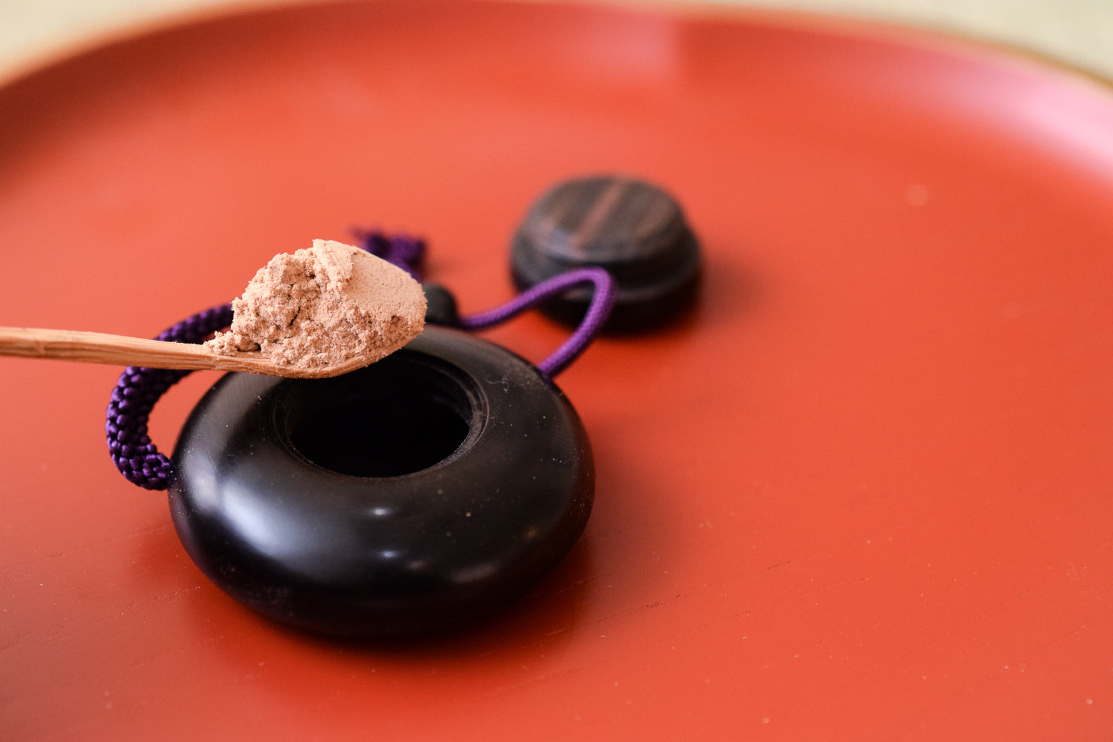 Juttoku Ebony Powder Incense Container - Small - view 4